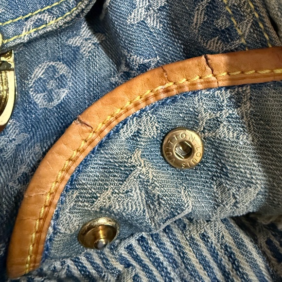 Authentic Louis Vuitton Bowly Limited Edition Denim Patch Bag - Picture 8 of 16